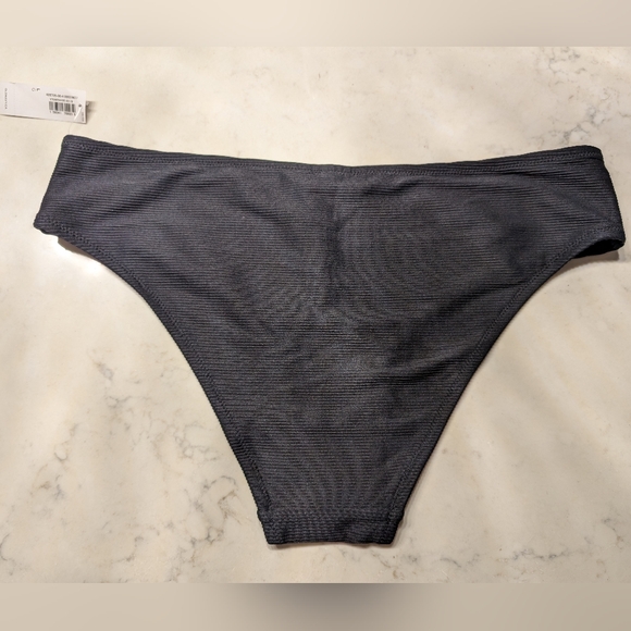 Old navy bathing suit bottoms - Picture 2 of 4